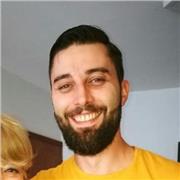 Soy una persona con pasion por el diseño,  peactico y detallista con ganas de transmitir todos mis conocimientos